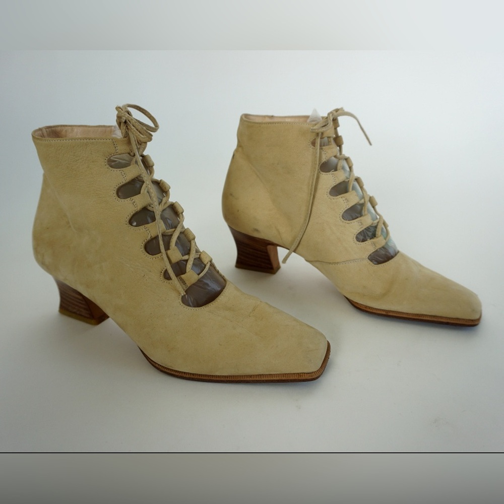 Vintage Enzo Angiolini Lace Up Booties